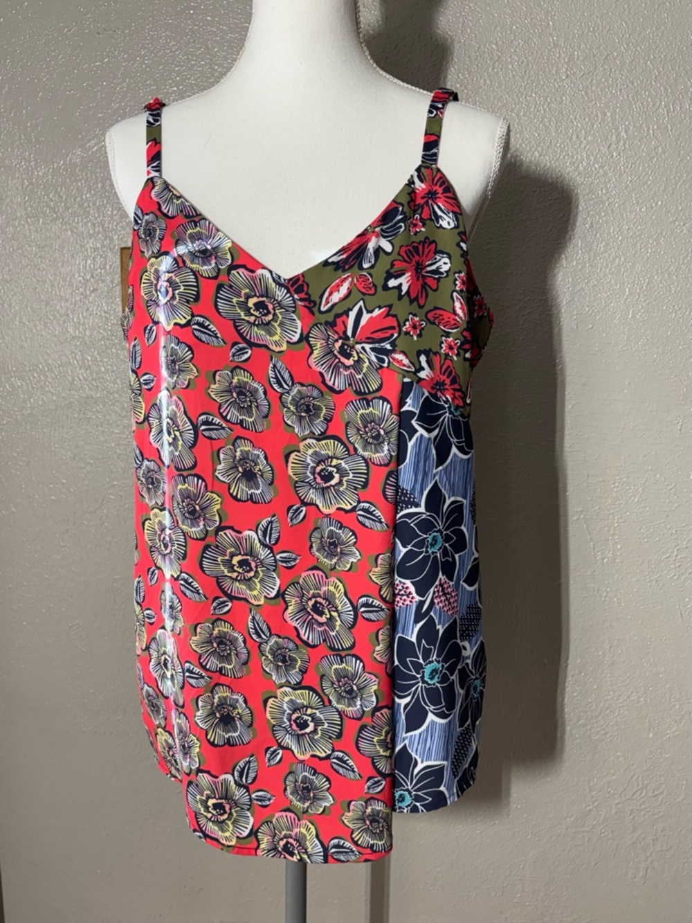 Kut from the Kloth Top  Multi Floral Large Tank Summer Blouse